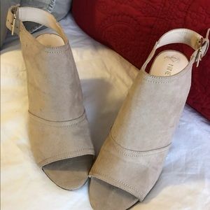 nine west ladies Suede Wedges 9.5